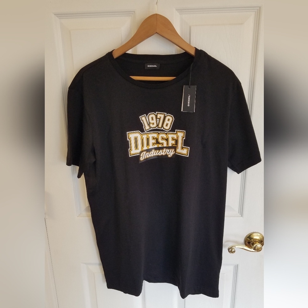NWT Diesel Black Short Sleeve Graphic Tshirt Size Large